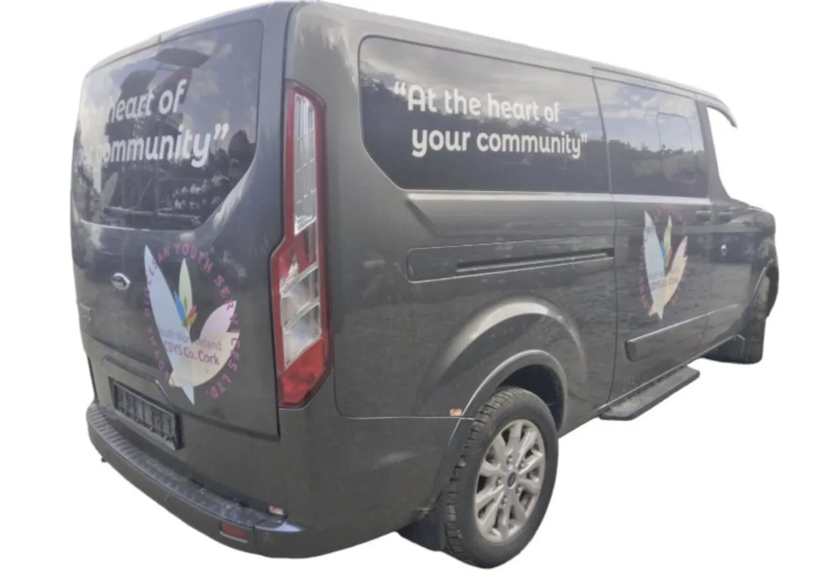 2019 FORD CUSTOM BUS For Breaking/Dismantling - Image 4