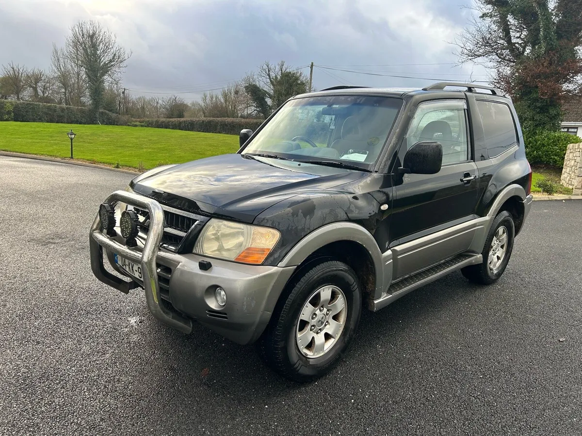 2004 Mitsubishi Pajero - Image 3