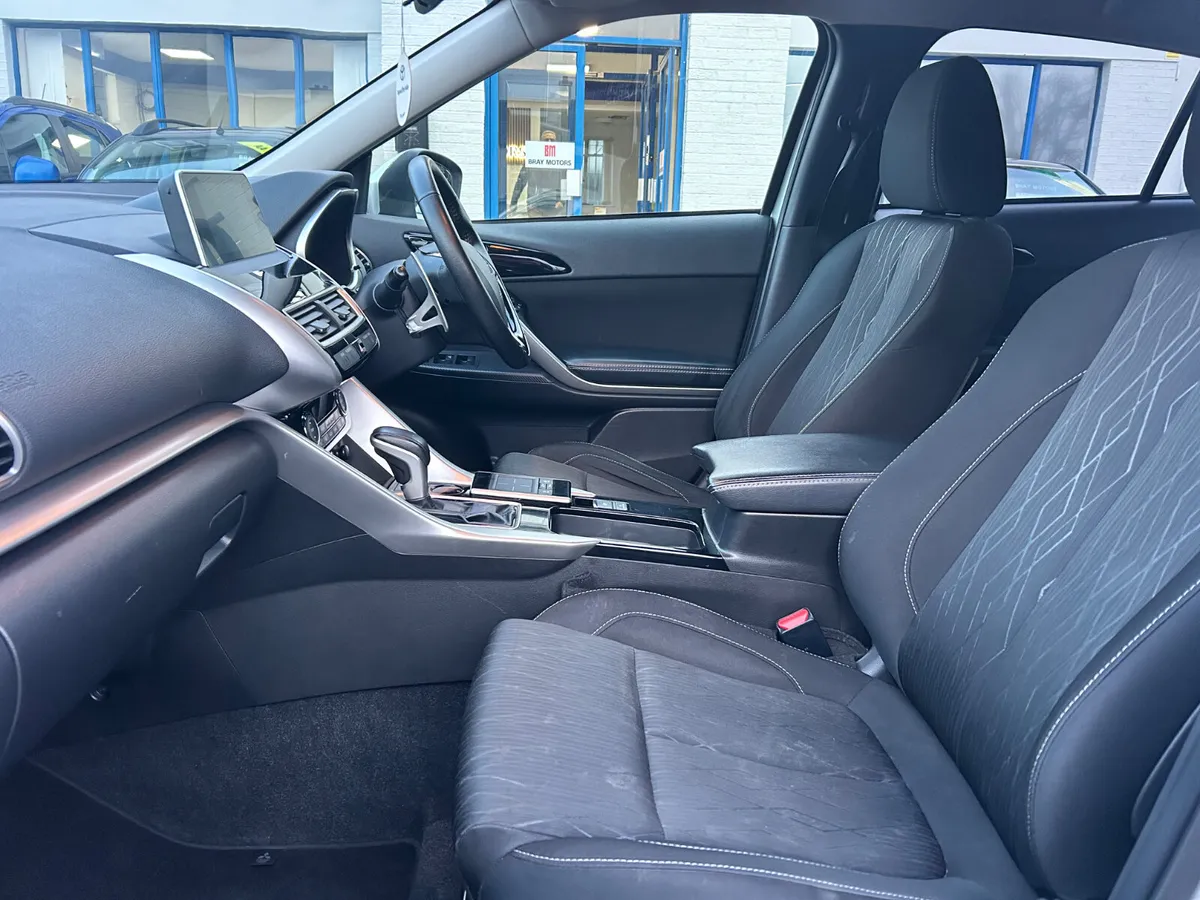 2019 MITSUBISHI ECLIPSE CROSS INTENSE 1.5 AUTO - Image 4