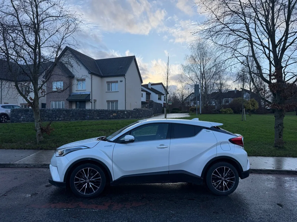 2018 Toyota C-HR 1.8L Petrol - Image 3