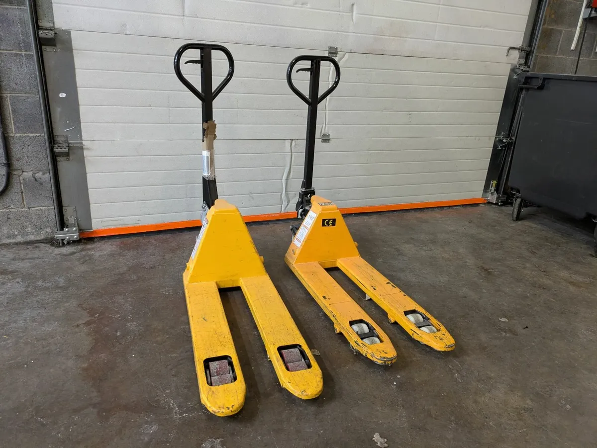 Pallet Truck - Image 1