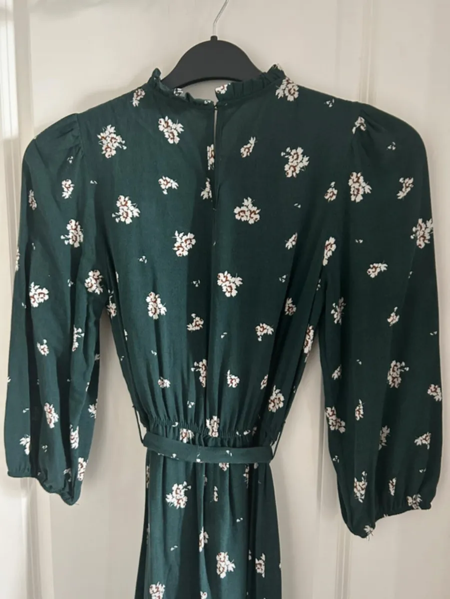 New Look Green Floral midi dress BNWT - Image 3