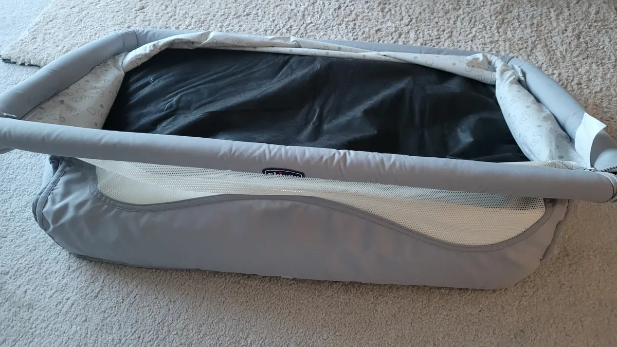 Baby next to me cot - Image 2