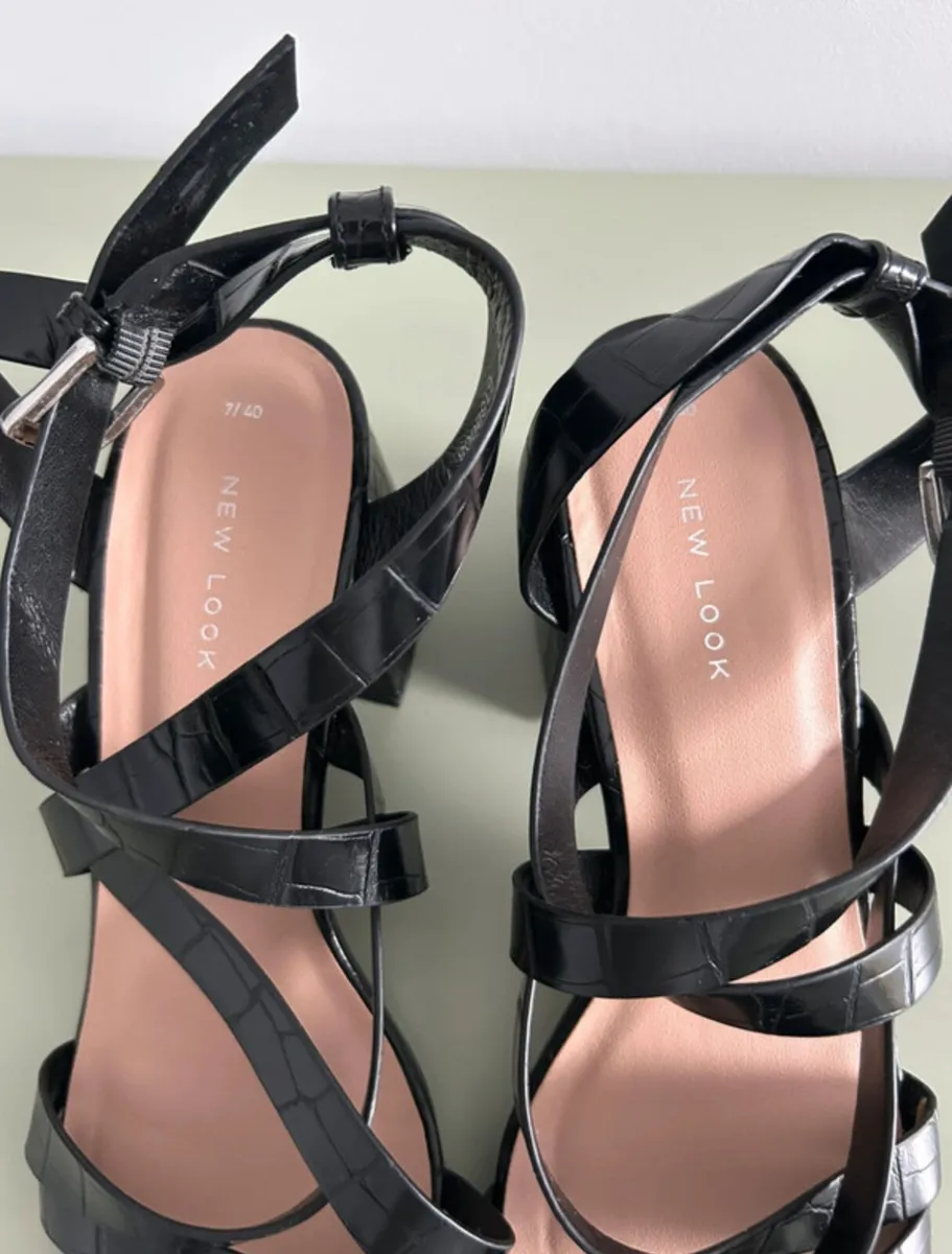 New look black heeled sandals - Image 4