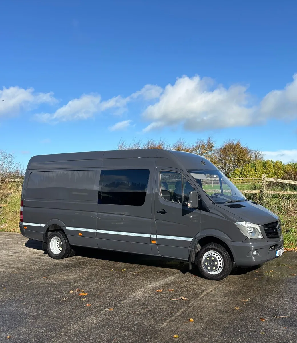 2009 Mercedes sprinter race van 5TON - Image 2