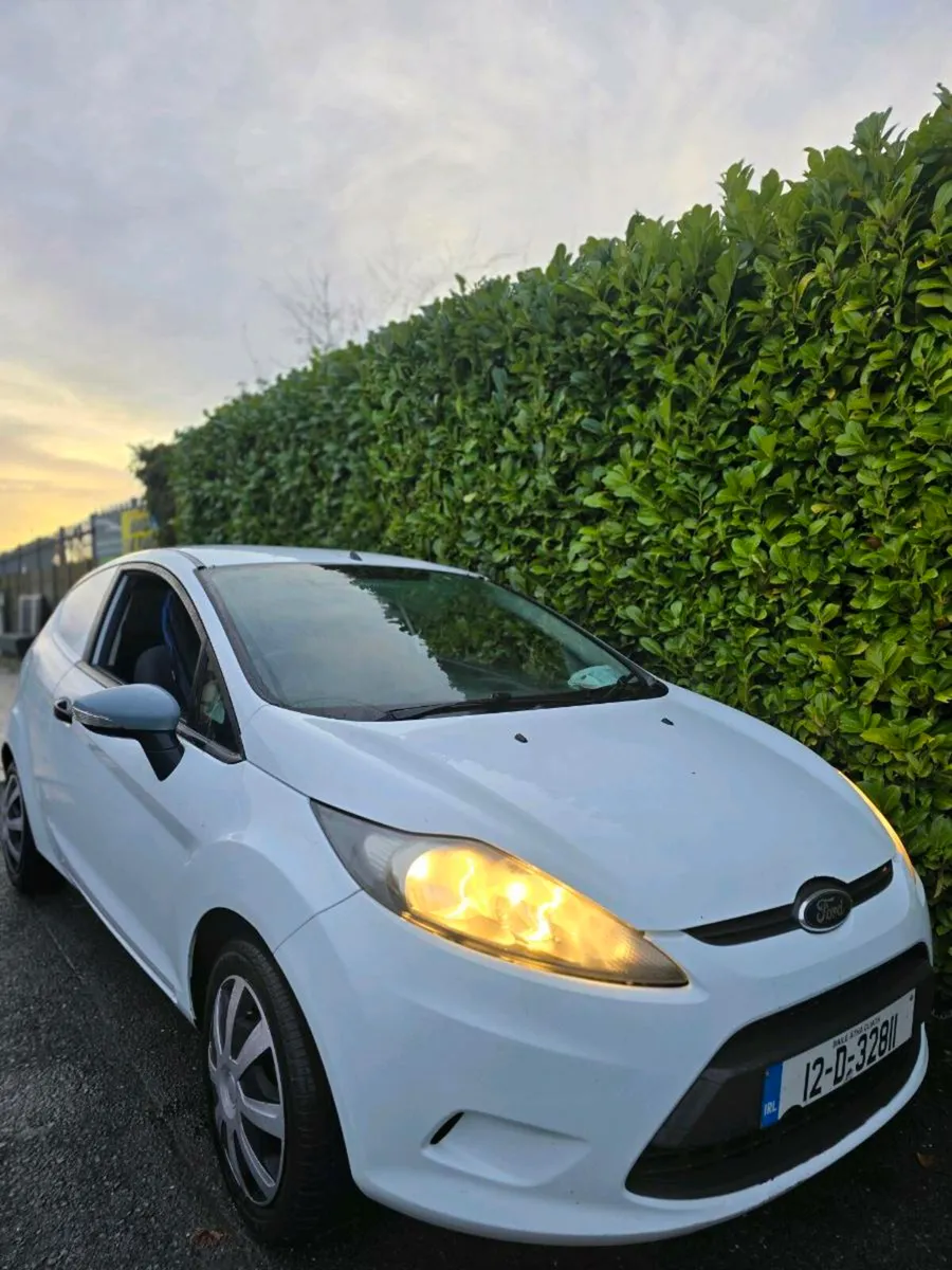 2012 Ford Fiesta Van 1.4 ⛽️  CVRT DEC 2026 + Taxed - Image 2