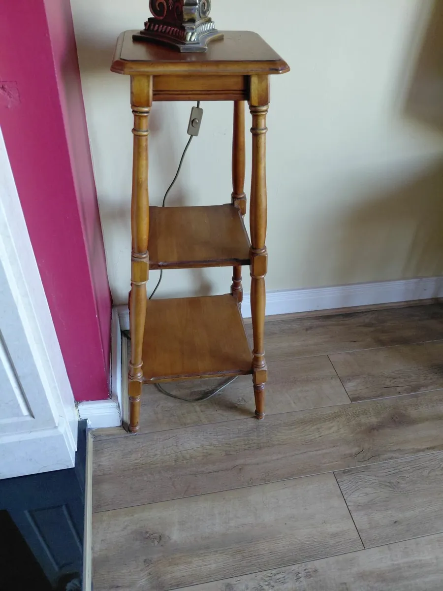 Lamp table - Image 1