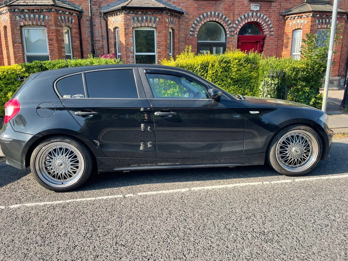 BMW serie 1 - Image 1