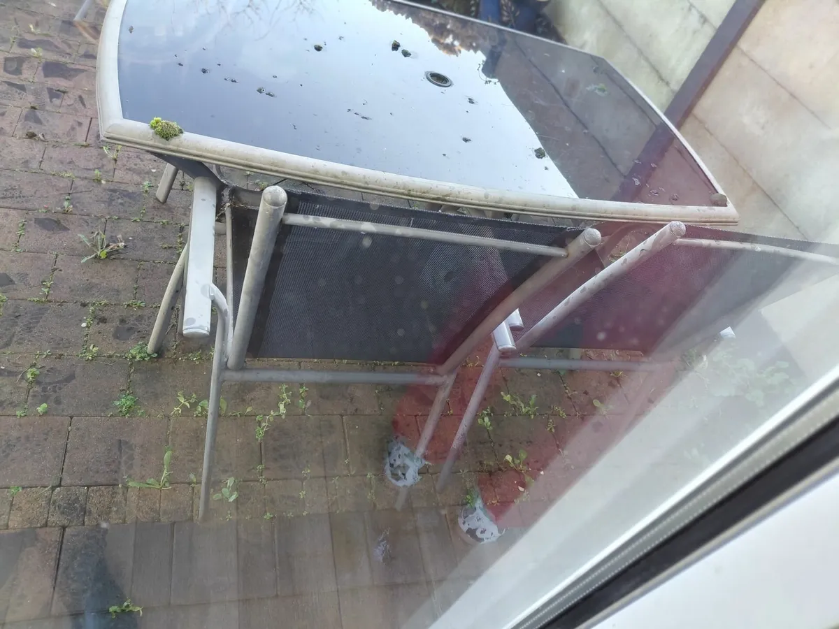 Garden table - Image 2