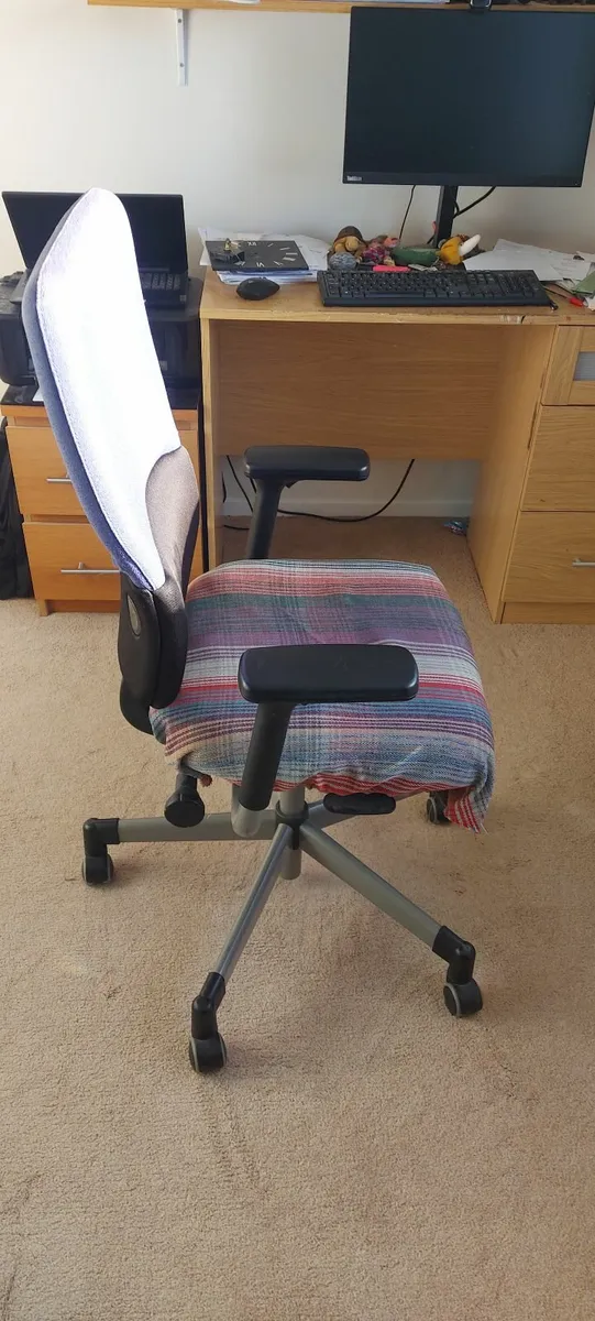 Office chair - Image 2