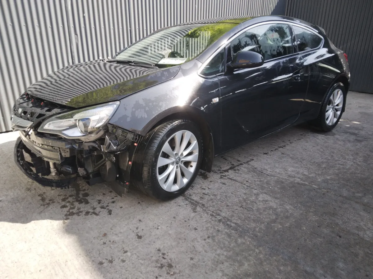 2016 Opel Astra For Breaking/Dismantling - Image 1