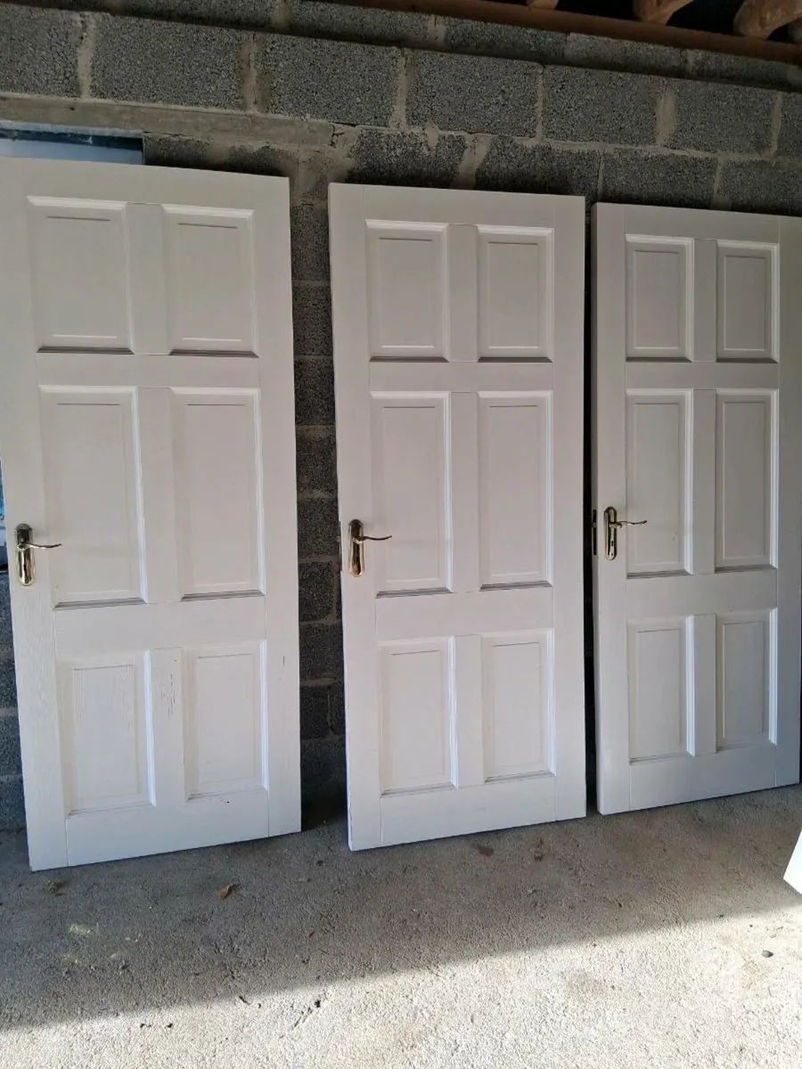 Internal doors - Image 2