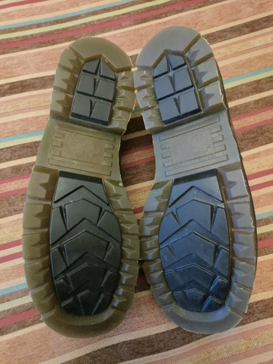 Dr Martens safety shoes 8uk - Image 2