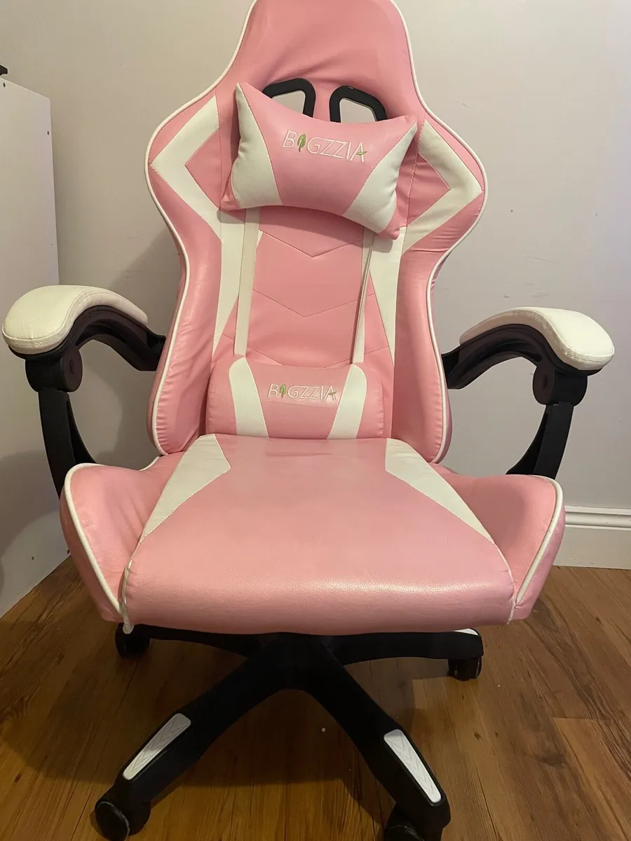 Gaming chair - Image 1
