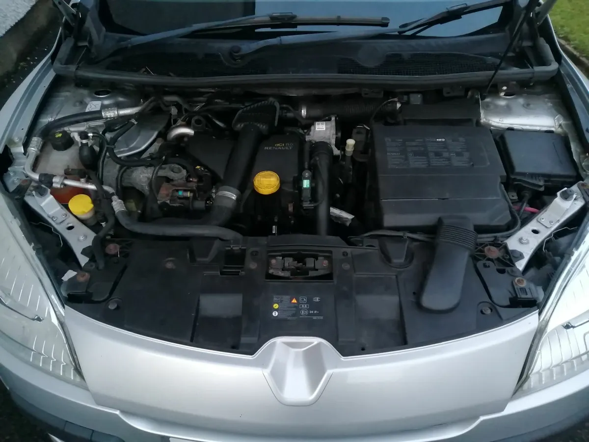 Renault Megane 2012 - Image 2