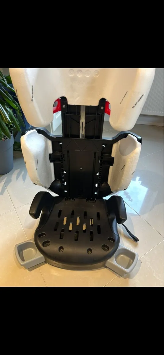 Joie car booster seat - Image 2