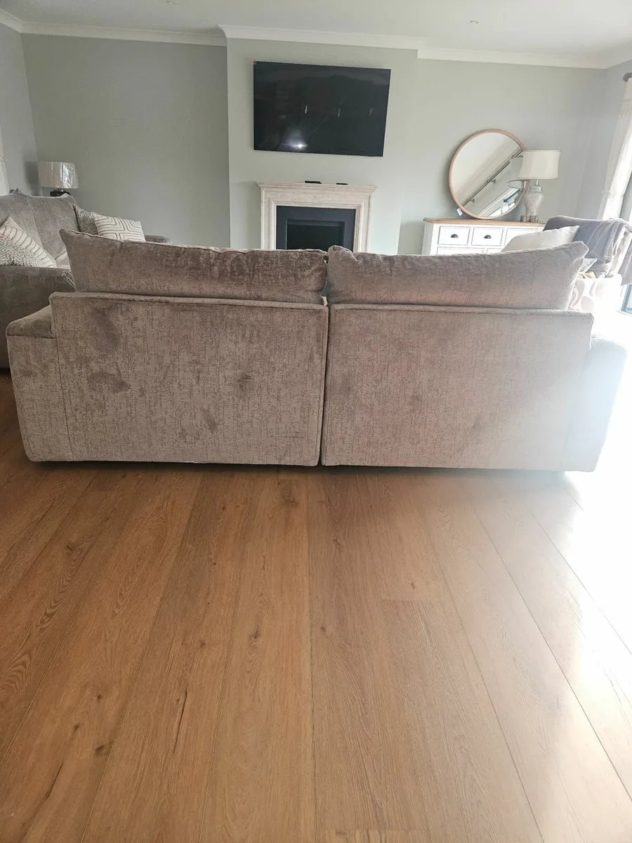 Couch 4 seater - Image 3