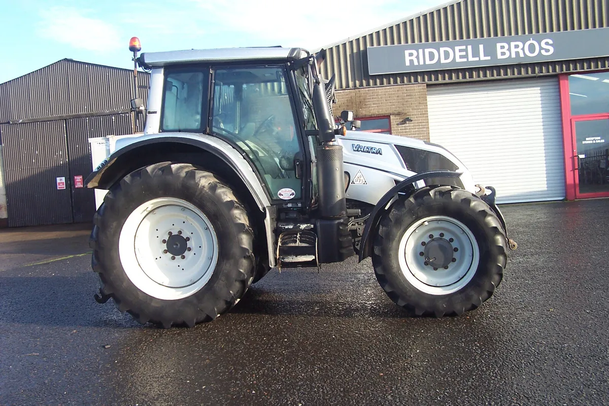 2013 Valtra N163 Versu - Image 1