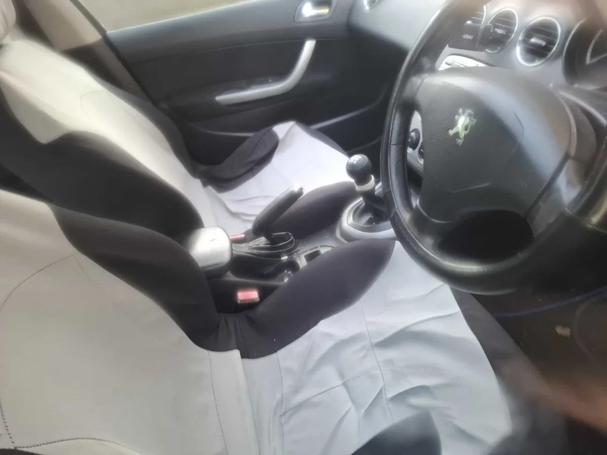 Peugeot 308 2008 - Image 2