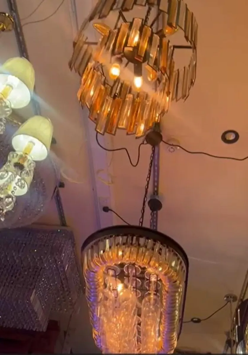 JOB LOT Island Chandeliers 4 Units - Image 1