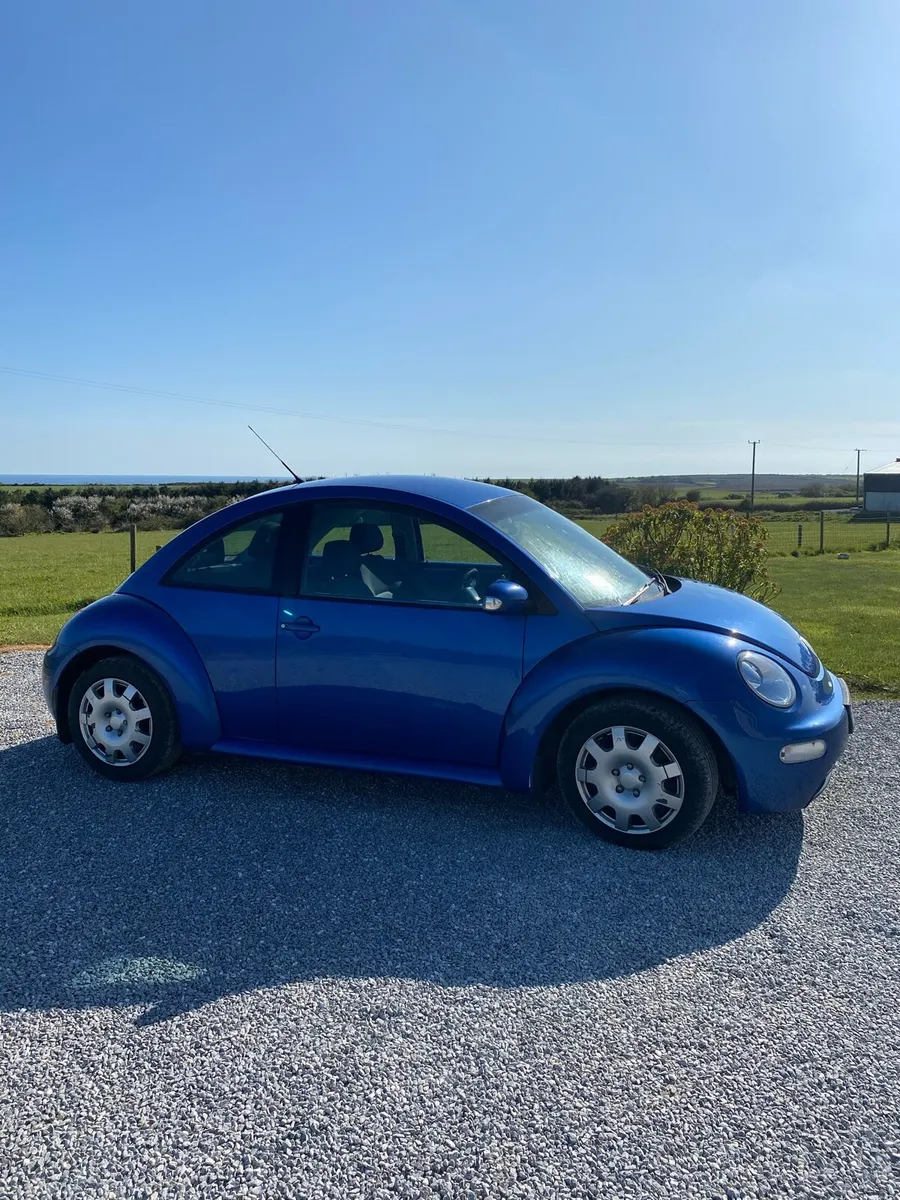 2005 Volkswagen Beetle - Image 4