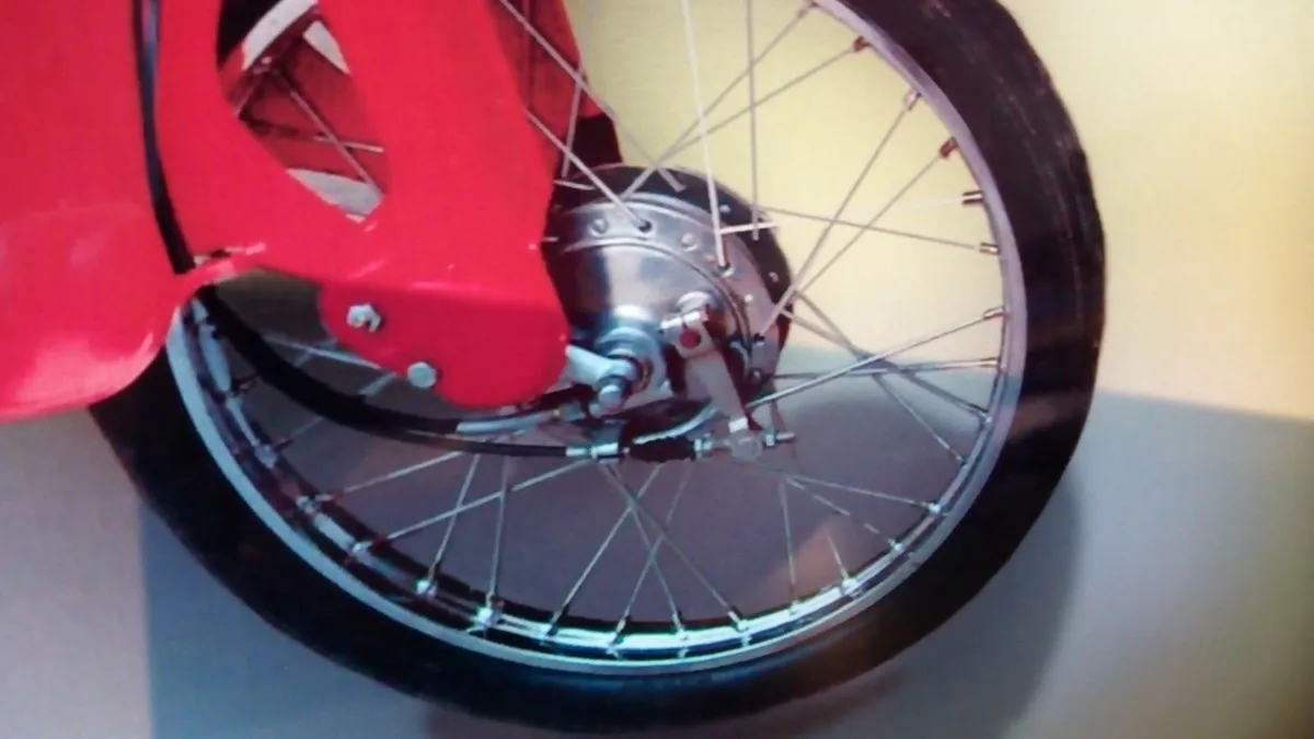 Honda 50 Nifty Fifty rusty tin metal sign - Image 3