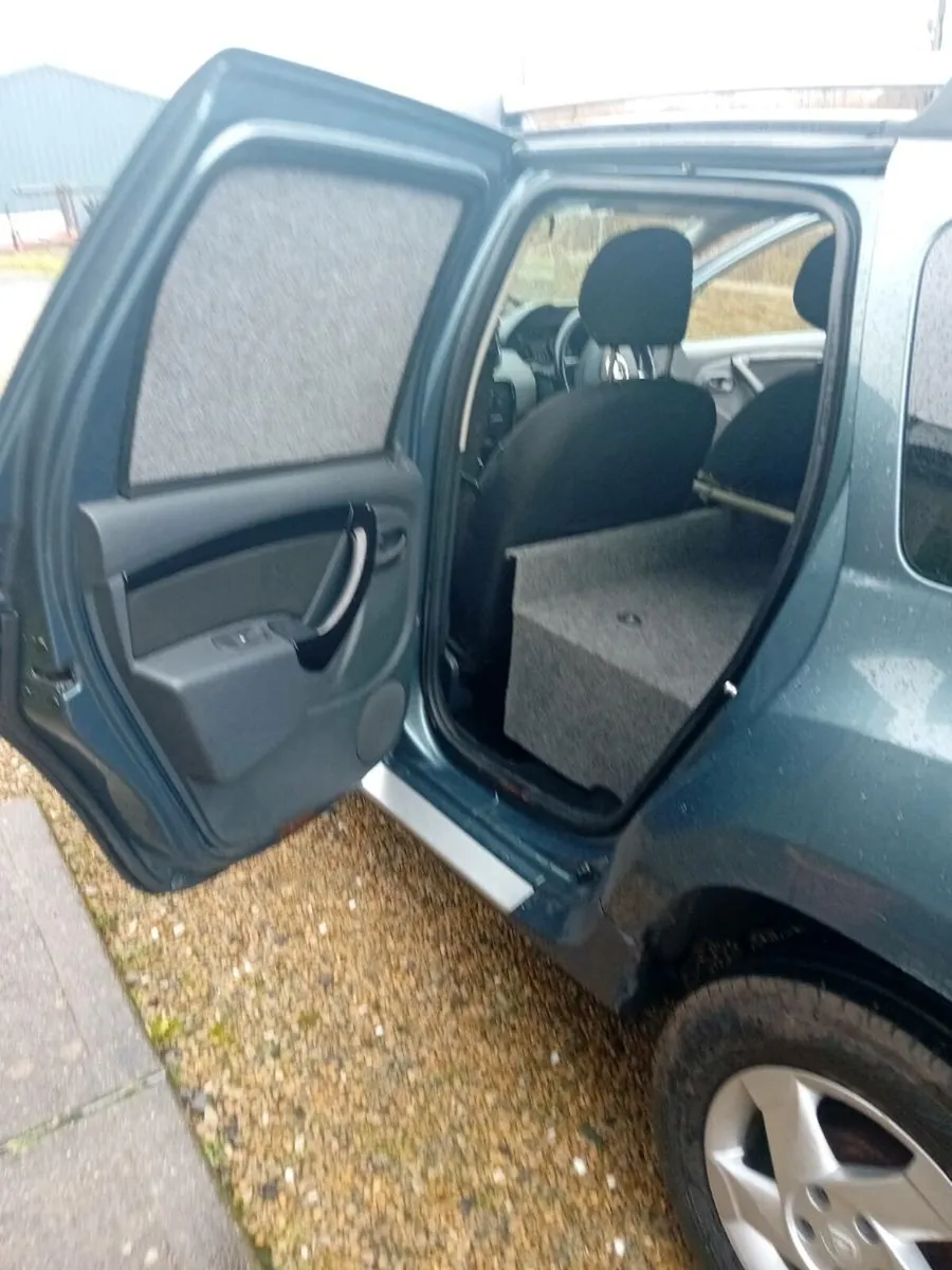 2014 Dacia Duster Commercial 4×4 - Image 3