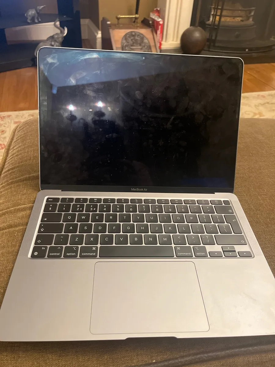 MacBook Air - Image 1