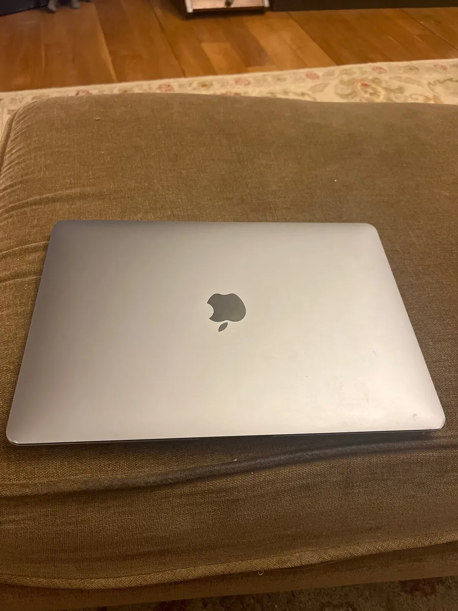 MacBook Air - Image 3