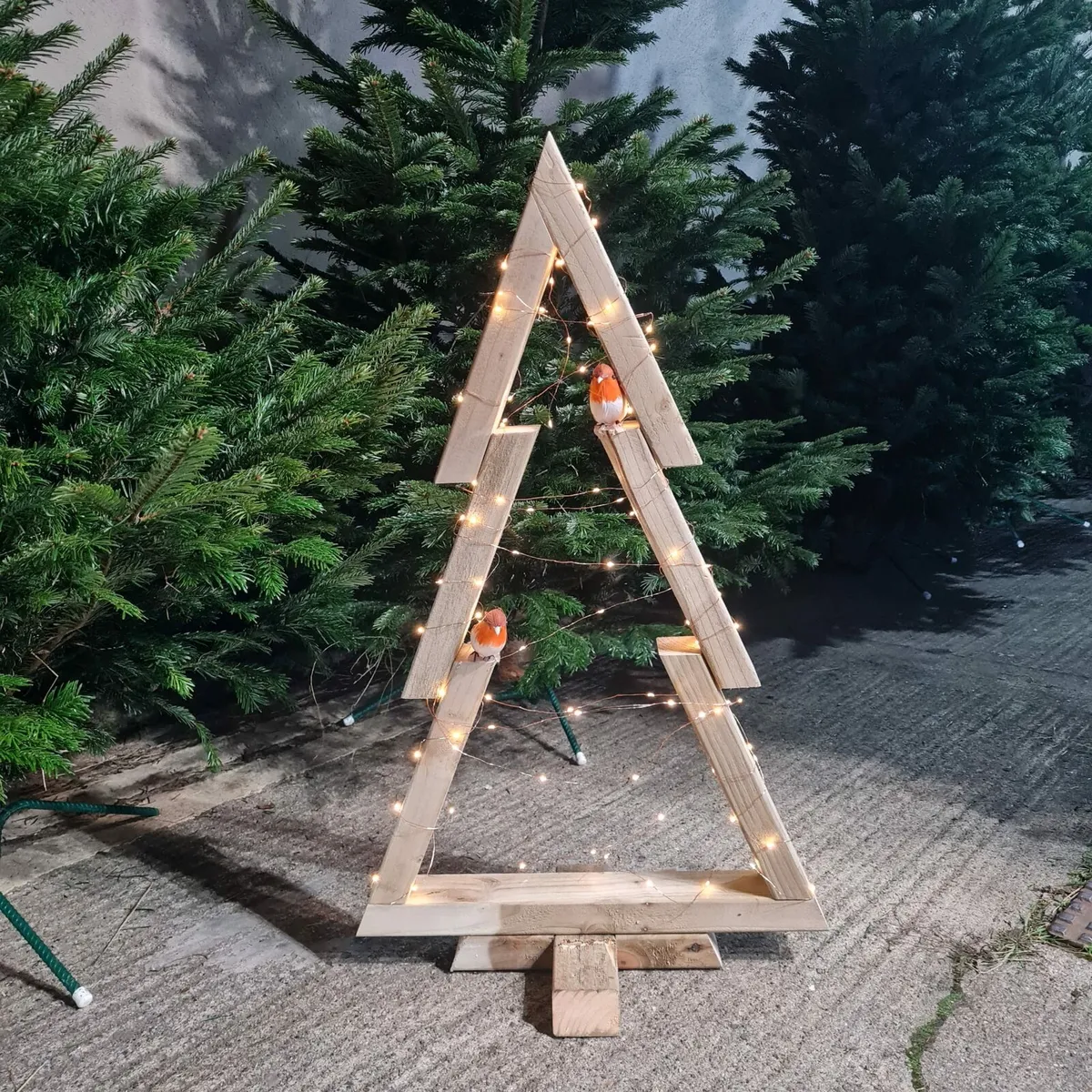 Wooden Christmas tree - Image 1