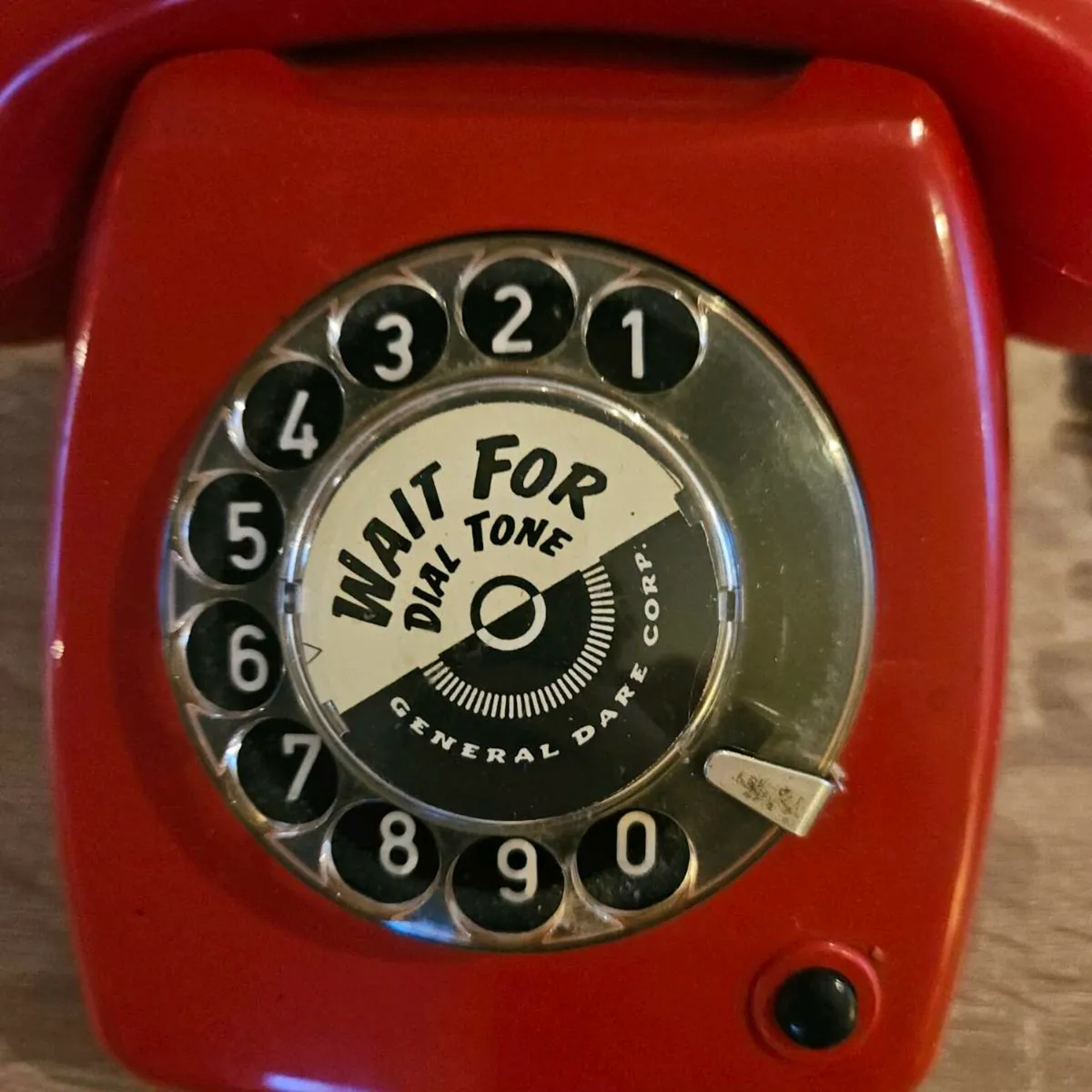 Vintage red telephone - Image 2