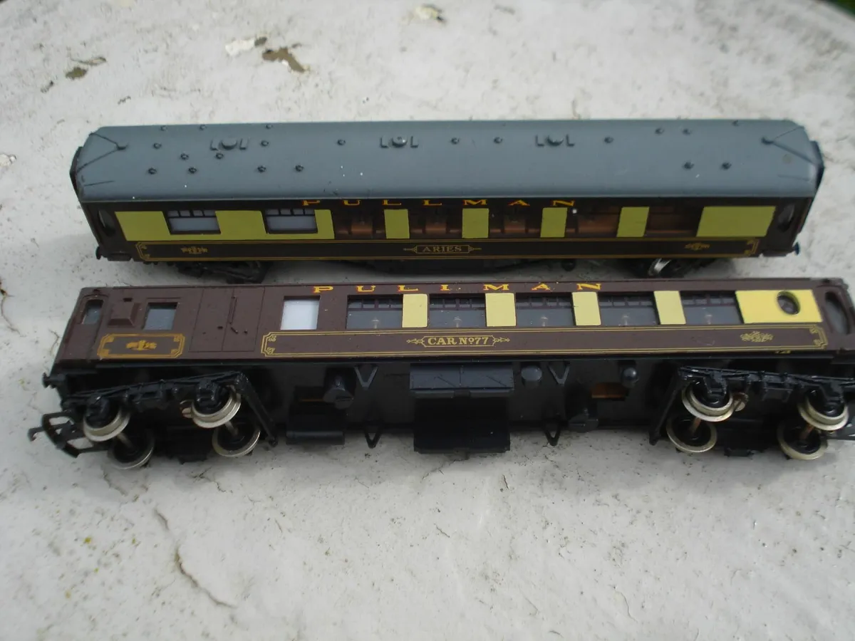 VINTAGE G& R WRENN PULLMAN COACHES. 1972. - Image 2