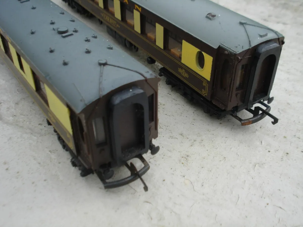 VINTAGE G& R WRENN PULLMAN COACHES. 1972. - Image 3