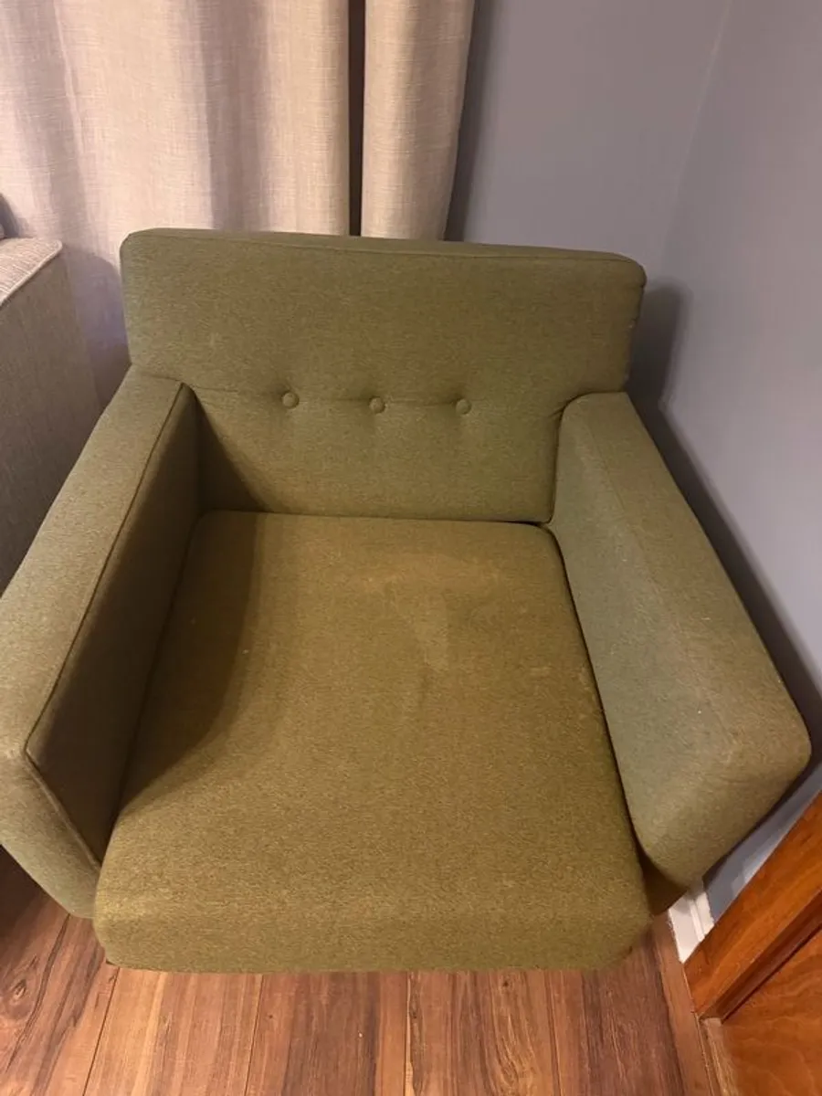 Green armchair - Image 2