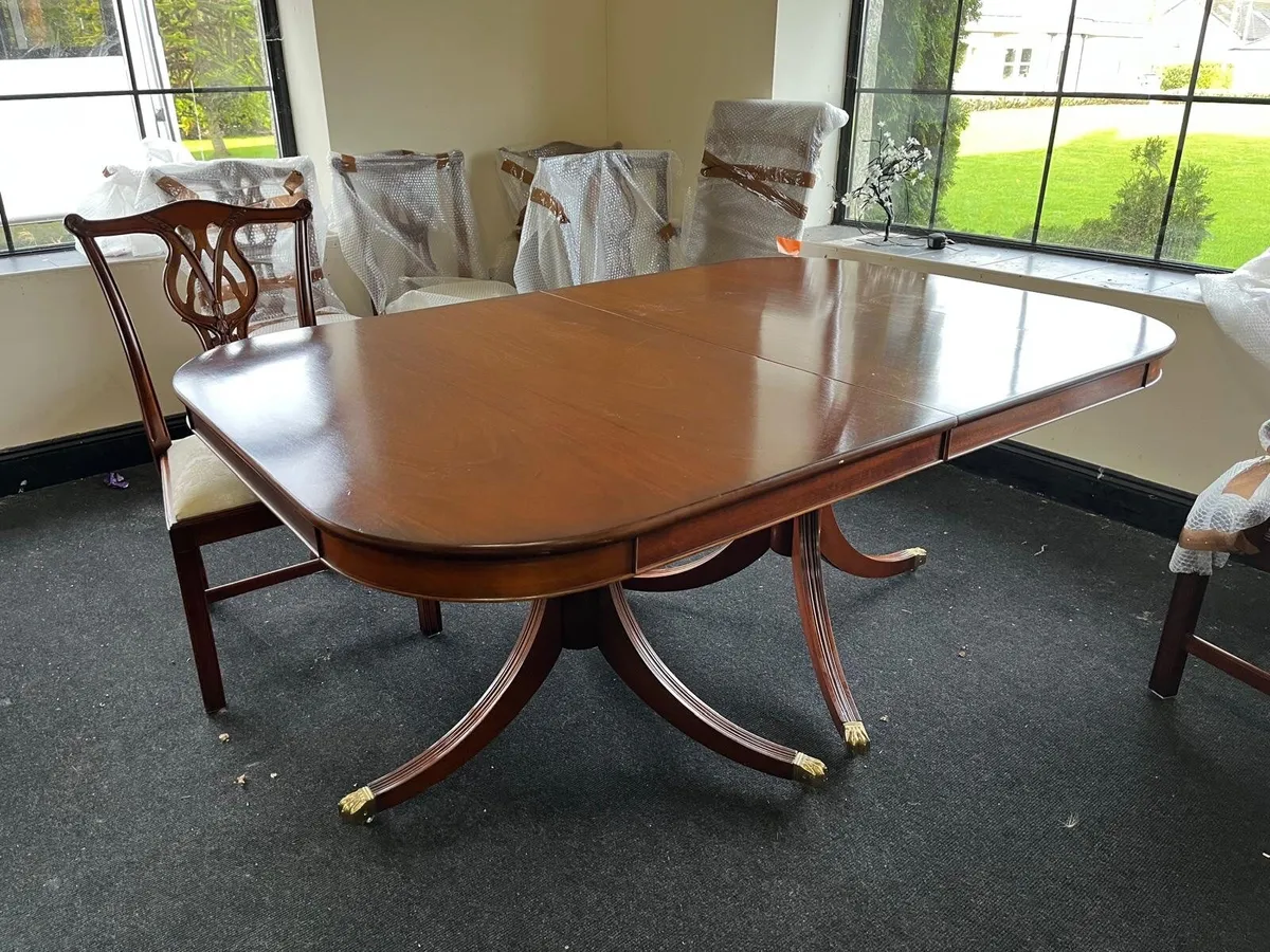 Dining table & chairs - Image 1