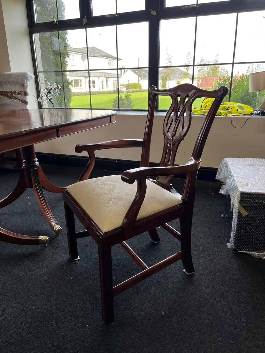 Dining table & chairs - Image 3