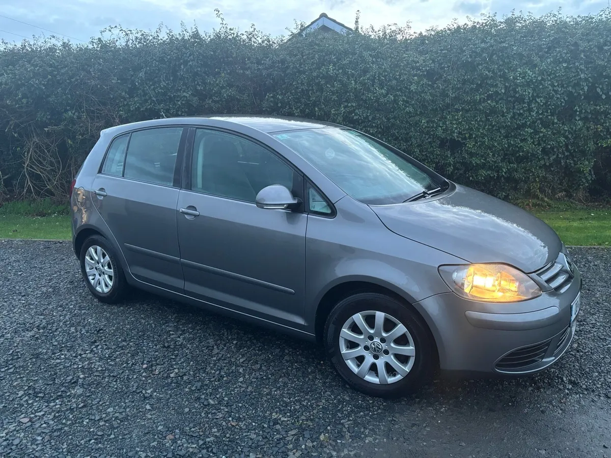 2008 VW Golf plus 1.4 Full main dealer history - Image 1