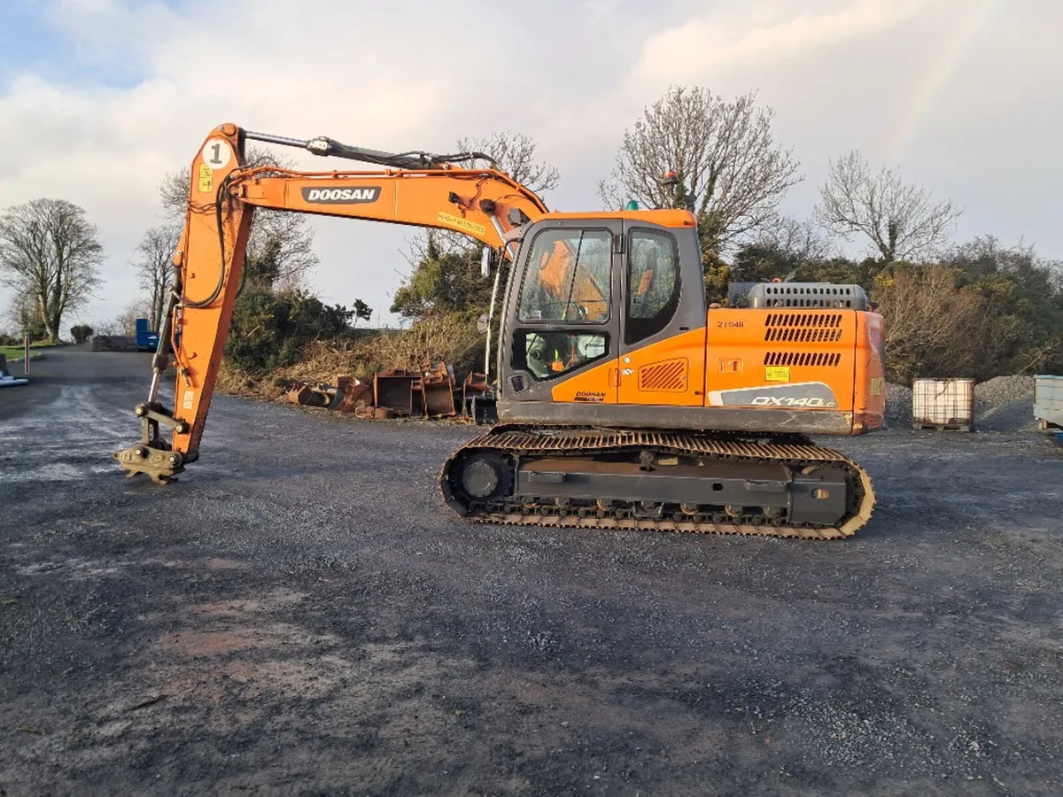 2021 Doosan DX140LC-5 - Image 1