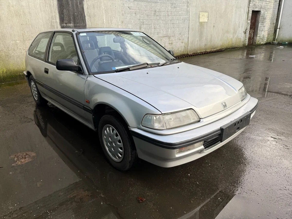 91 Honda Civic 1.4 petrol auto NOT FOR PARTS - Image 1