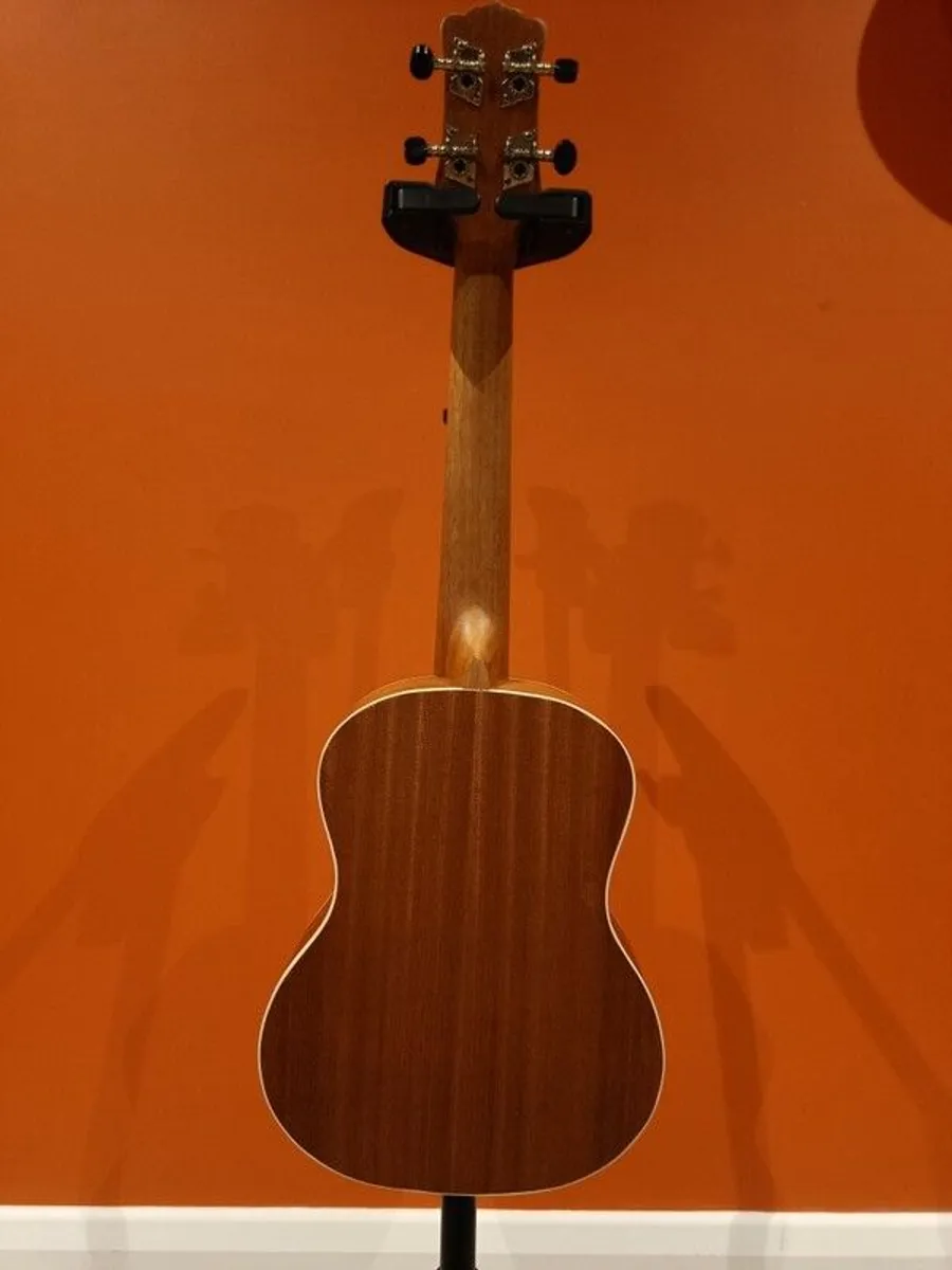 ukulele Tenor, 26 inches. Brand new - NOT a toy - Image 4