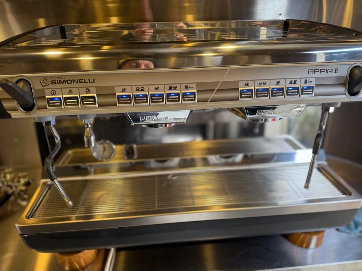 Simonelli Appia 2 Coffee Machine - Image 2