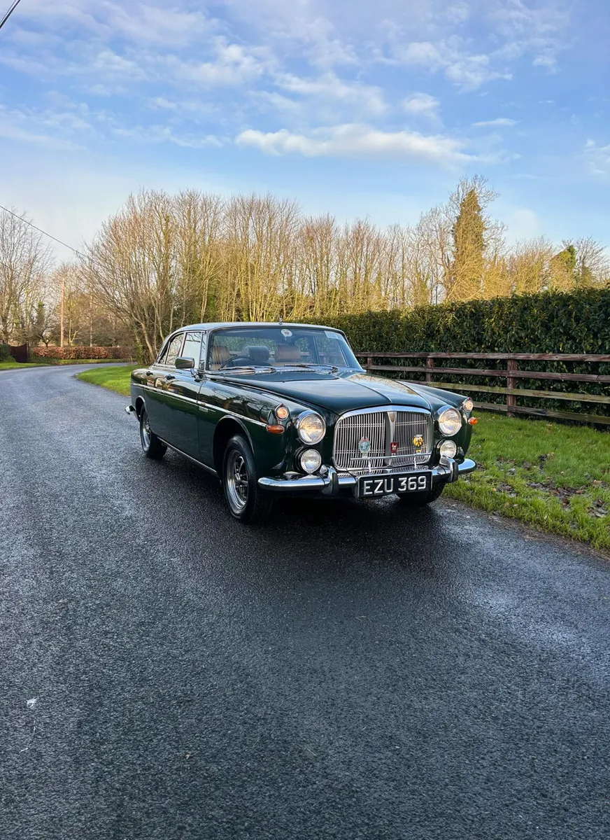 Stunning original Irish Rover P5B Coupe - Image 4