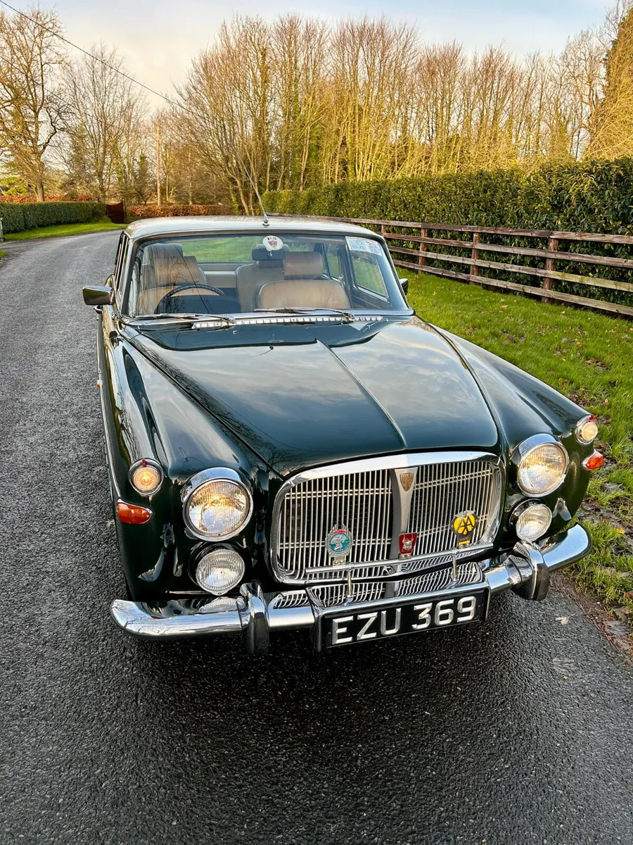 Stunning original Irish Rover P5B Coupe - Image 3