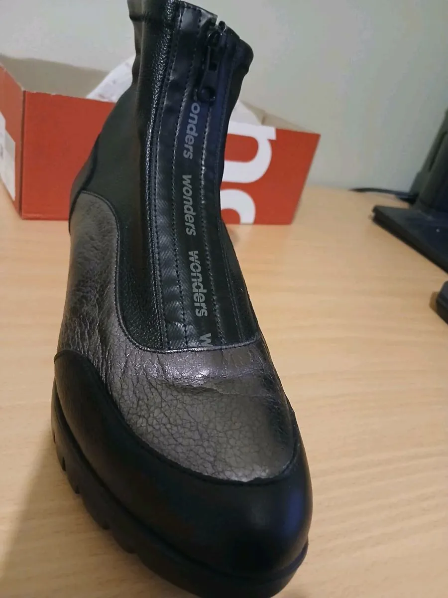 Ankle Boots Ladies Wonders brand - Image 2