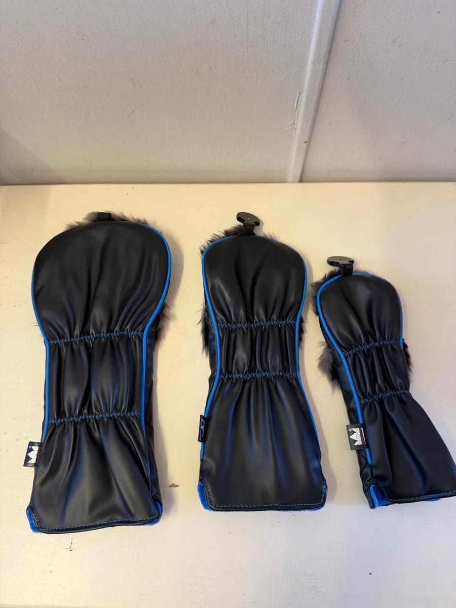 Suited Monkey Golf Head Cover Set - Image 2