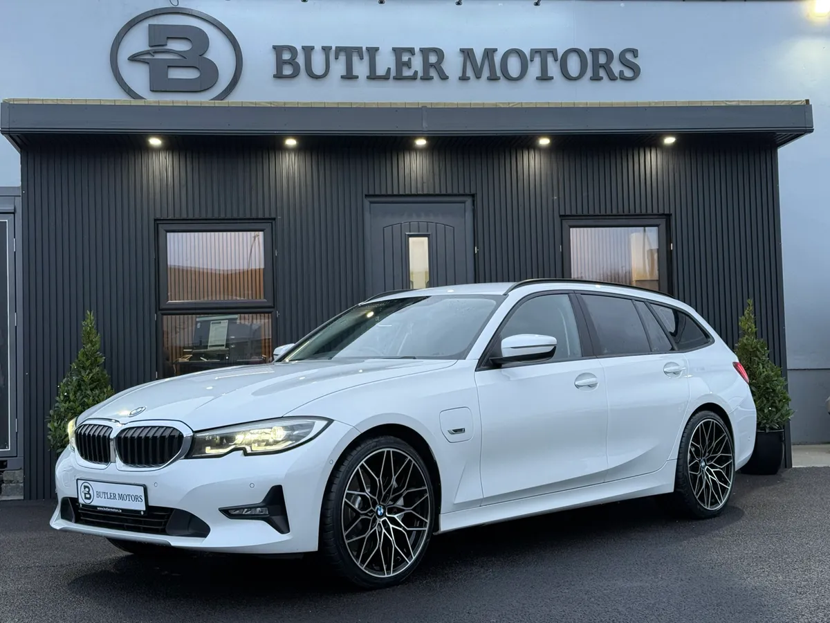 2022 BMW 3 Series 330e Sport Pro Auto - Image 1