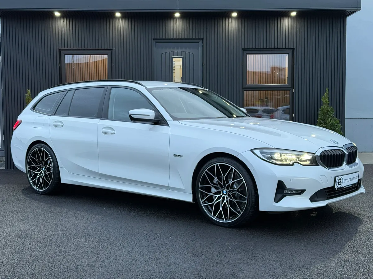 2022 BMW 3 Series 330e Sport Pro Auto - Image 2