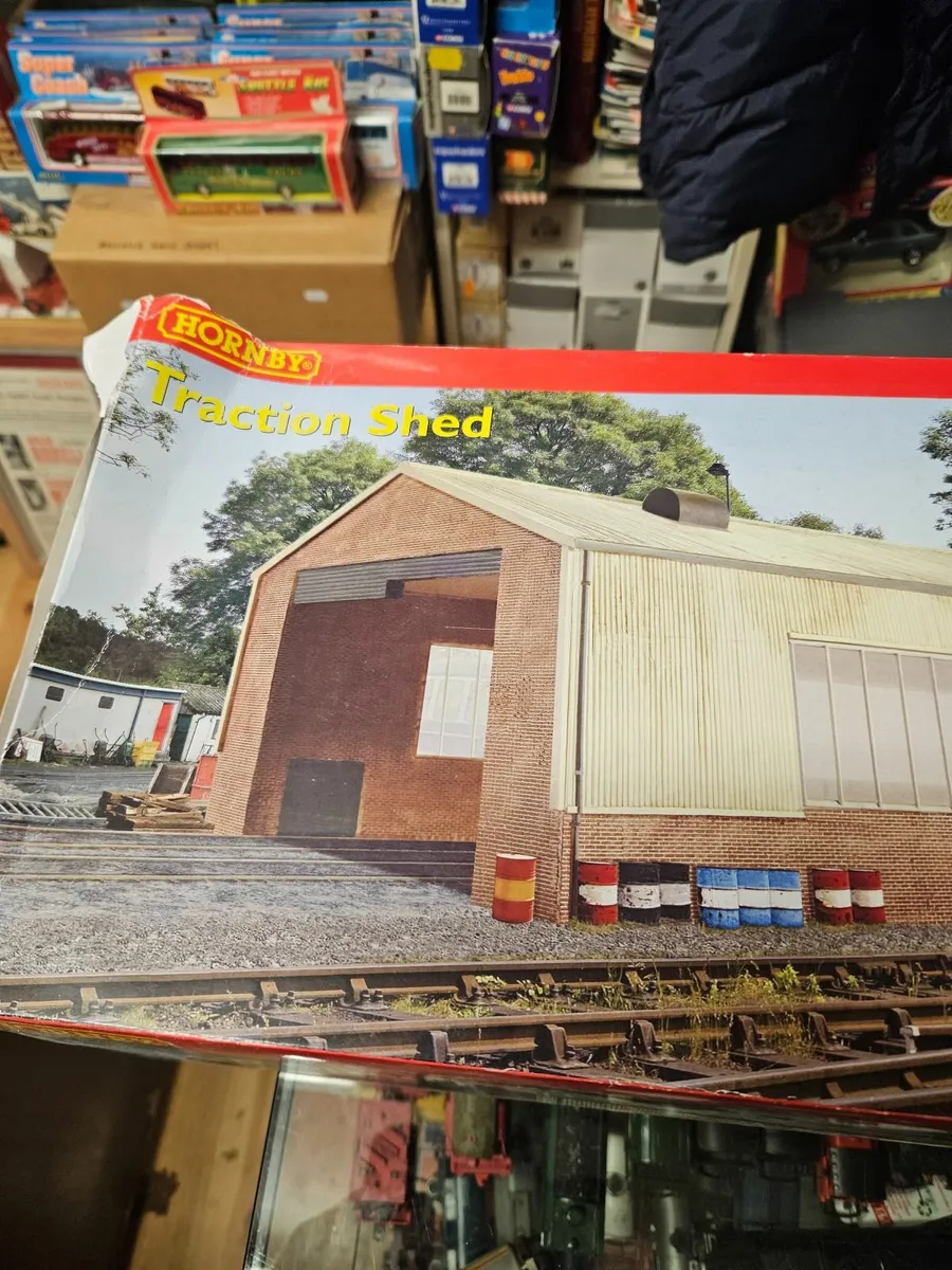 Hornby OO Gauge Skaledale Traction Engine Shed - Image 2