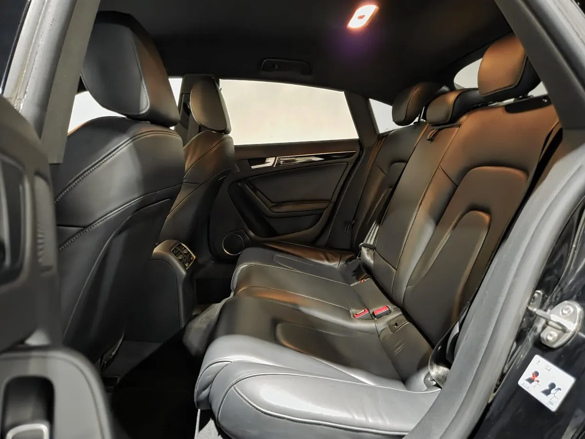 Audi A5 S-Line Black Edition - Image 4