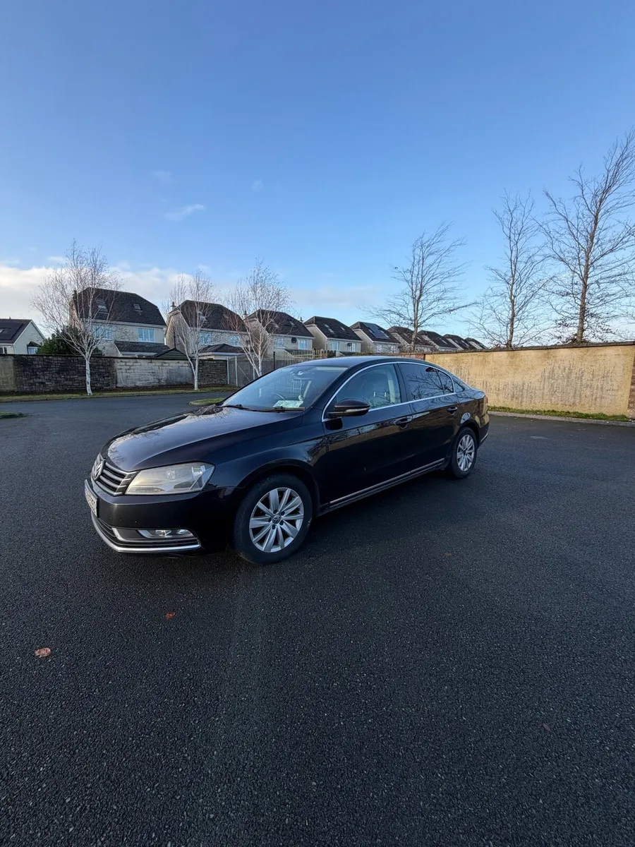 2012 Volkswagen Passat - Image 3